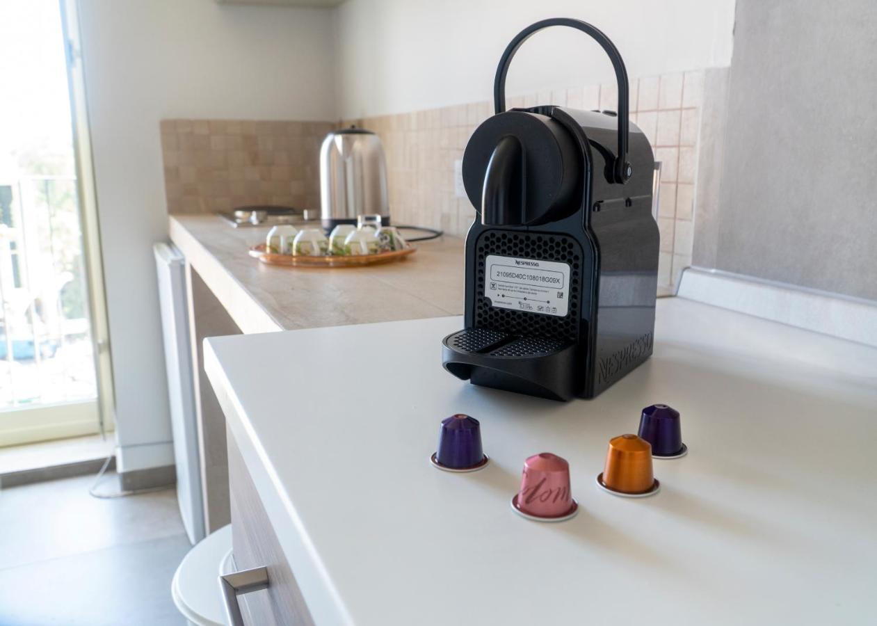 Rooms In Shared Apartment - City Center 카타니아 외부 사진